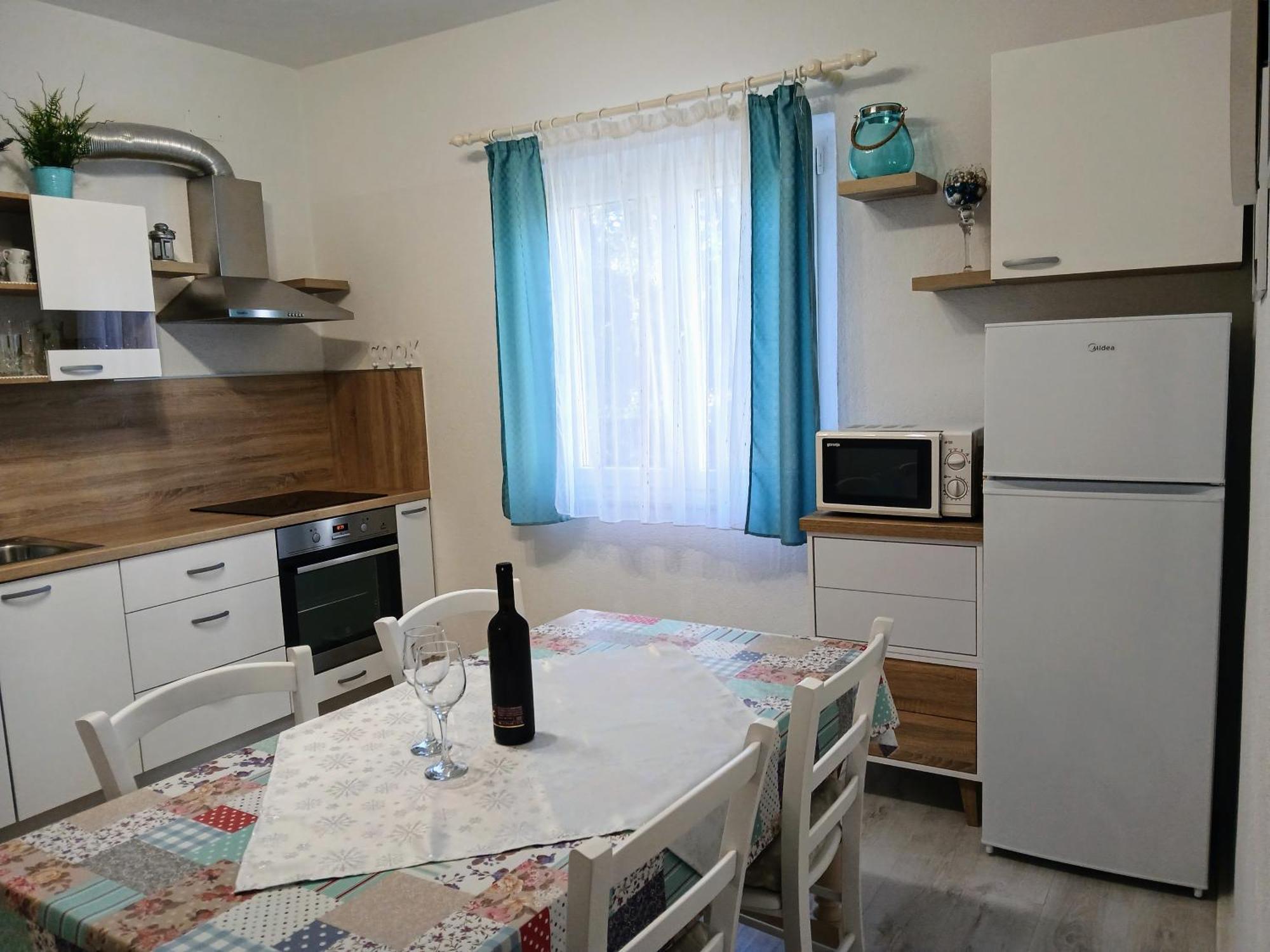 Tihana-Ground Floor With Large Terrace Makarska Exterior foto